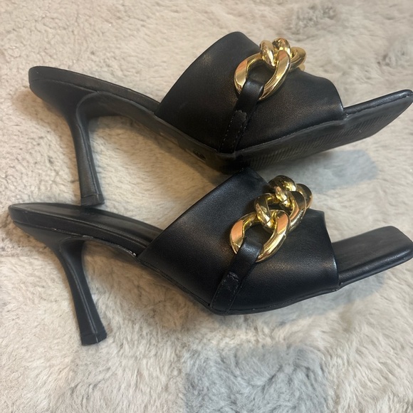 Wild Diva Black Mules with Gold Chain Accent - Picture 2 of 3